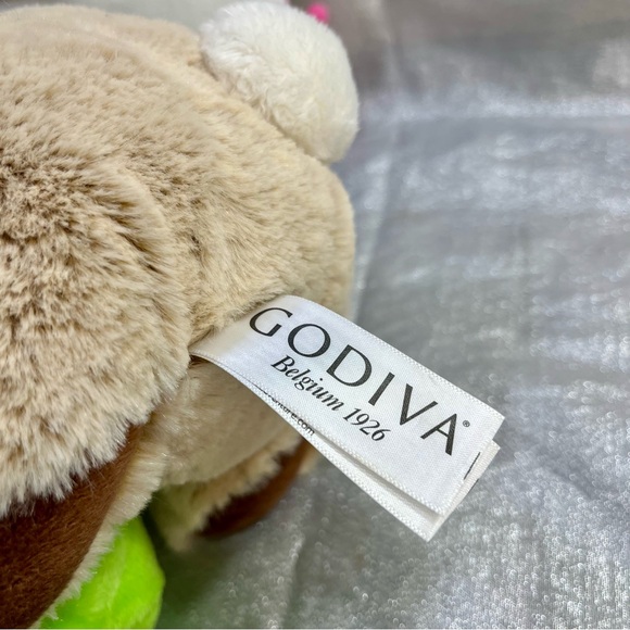 2017 GODIVA Easter Bunny Stuffed Animal with hidden egg pocket 13" - Picture 5 of 9